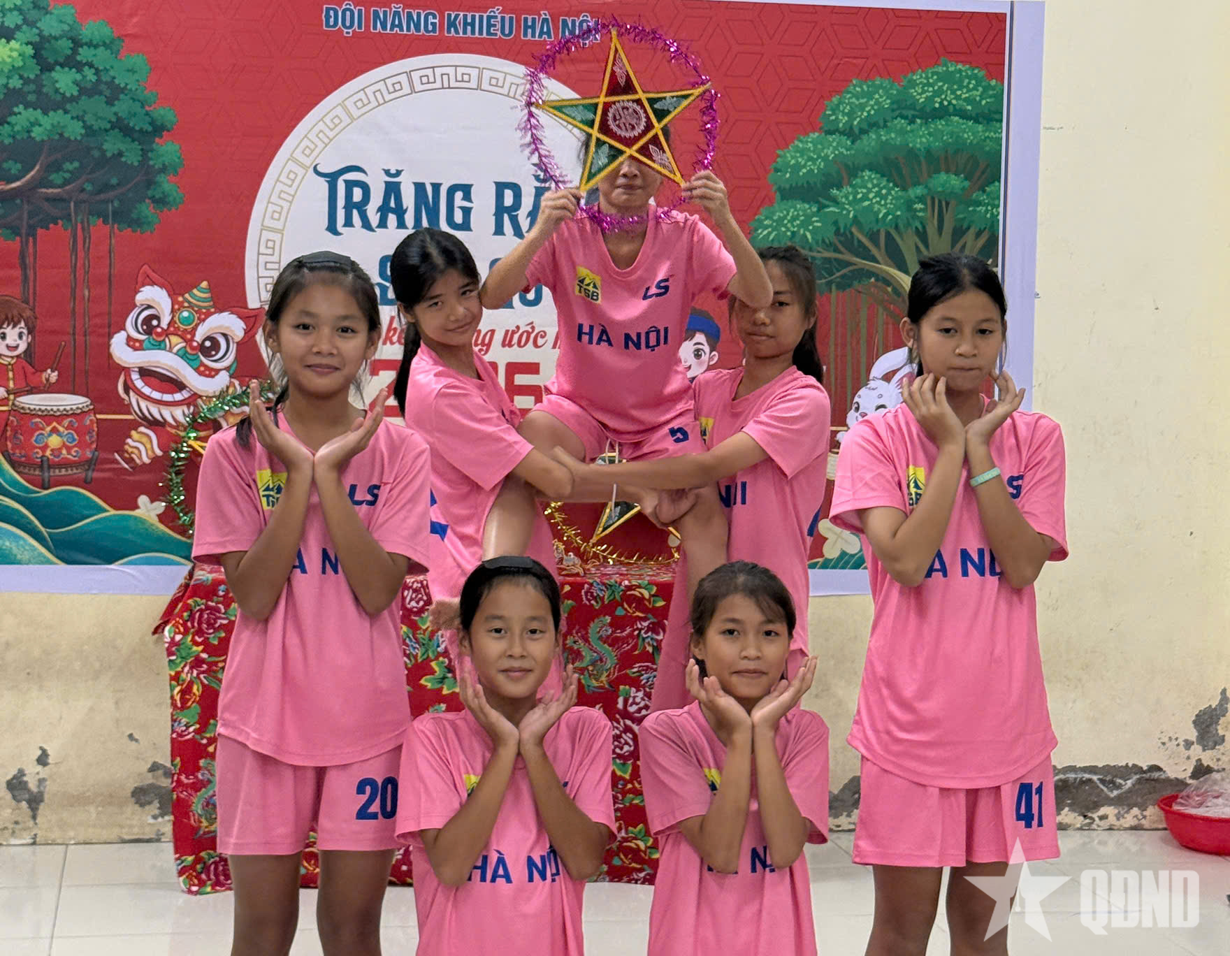Trung thu ấm áp của các vận động trẻ Hà Nội

